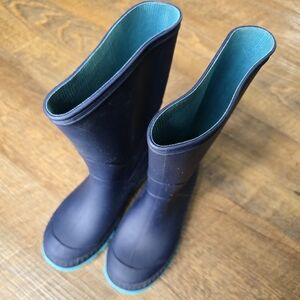 Kids 11 Navy and Teal Rain Boots